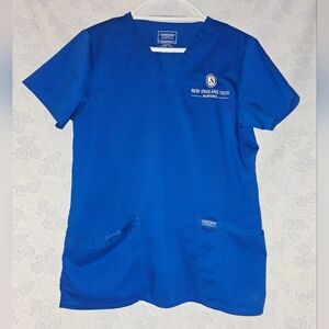 ✨️ New England Tech Nursing Cherokee Scrub Top ~ Medium/ Royal Blue